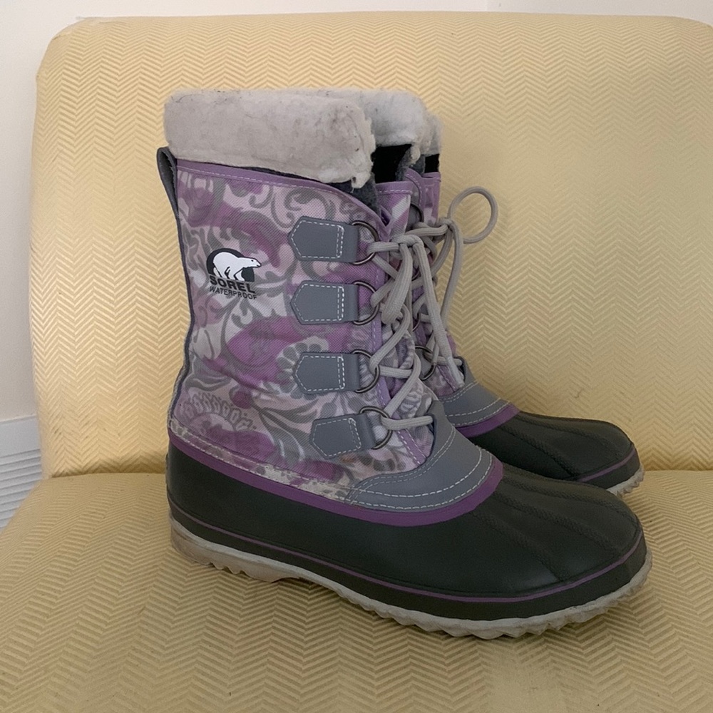 Sorel Women's Purple and Gray Insulated Winter Lace-Up Boots